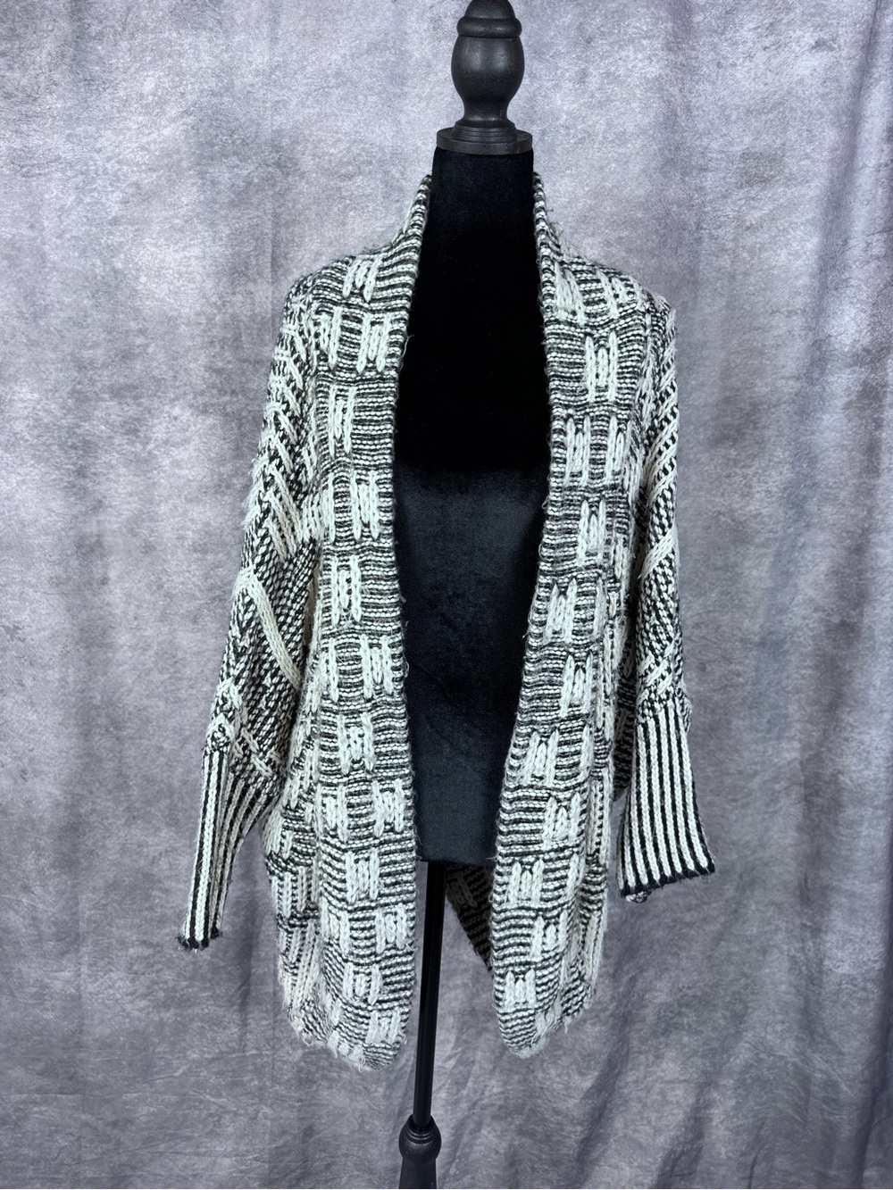 Atmosphere Black and White Open-Front Knit Cardigan